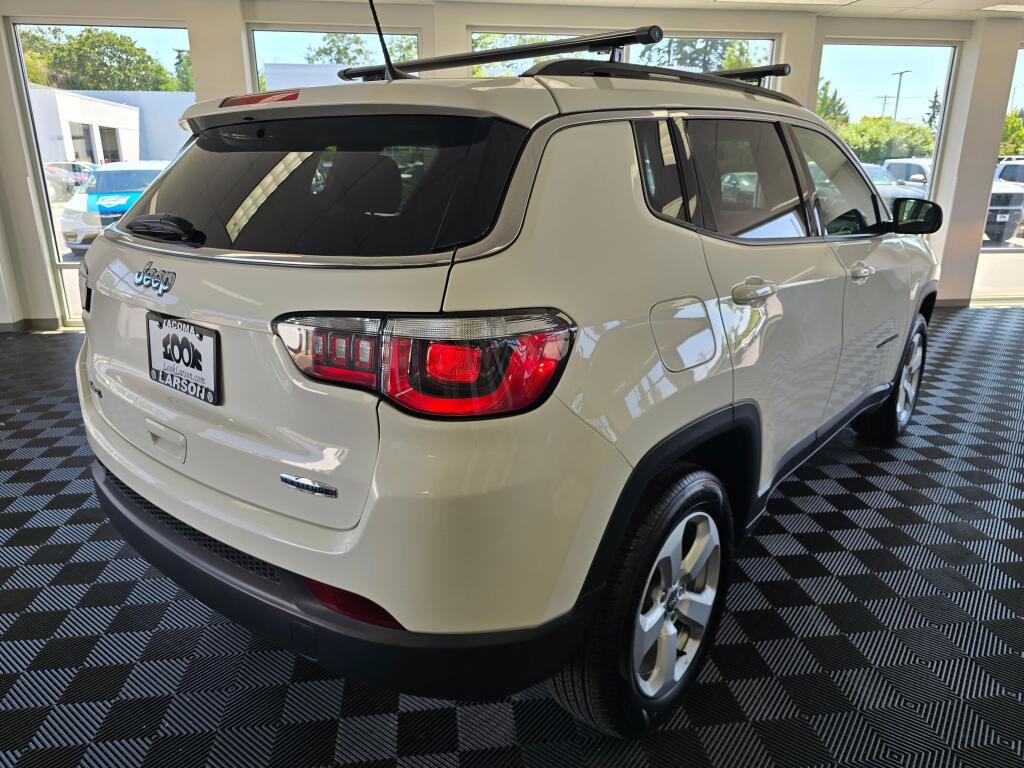 Used 2020 Jeep Compass Latitude AWD/4WD image 3