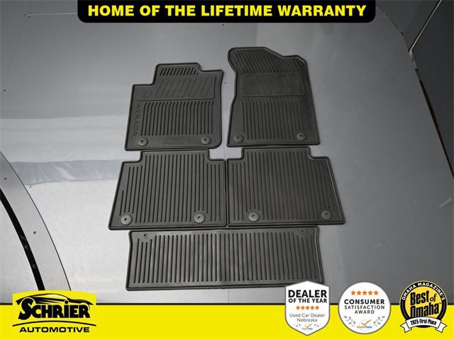 Used 2024 Nissan Armada Platinum w/ Captain's Chairs Package image 41