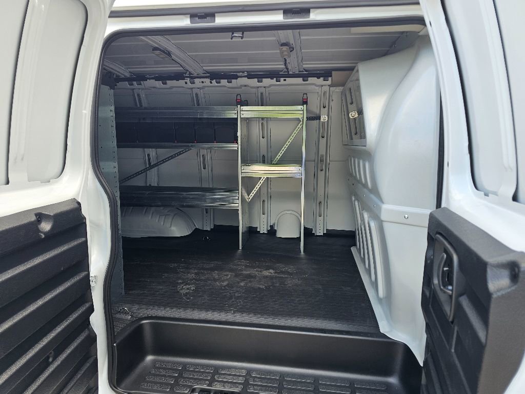New 2025 GMC Savana 2500 w/ Driver Convenience Package RWD image 20