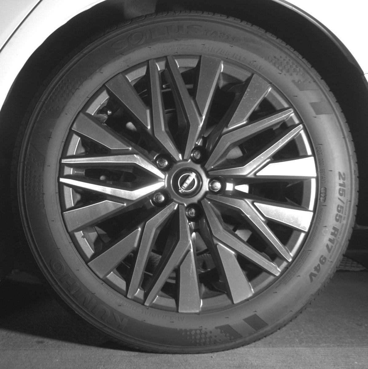 Used 2025 Nissan Altima 2.5 SV image 14