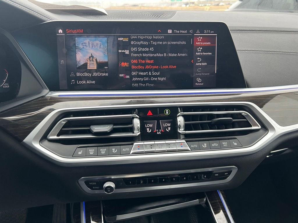 Used 2021 BMW X7 xDrive40i w/ Premium Package image 14