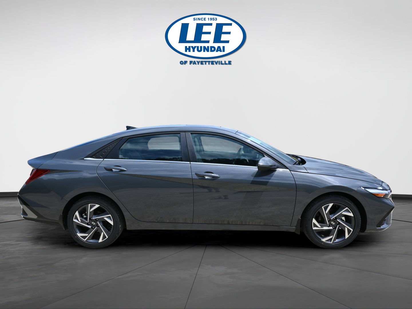 Certified 2025 Hyundai Elantra Limited FWD image 2