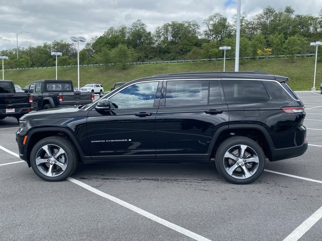 New 2025 Jeep Grand Cherokee L Limited w/ Luxury Tech Group II image 4