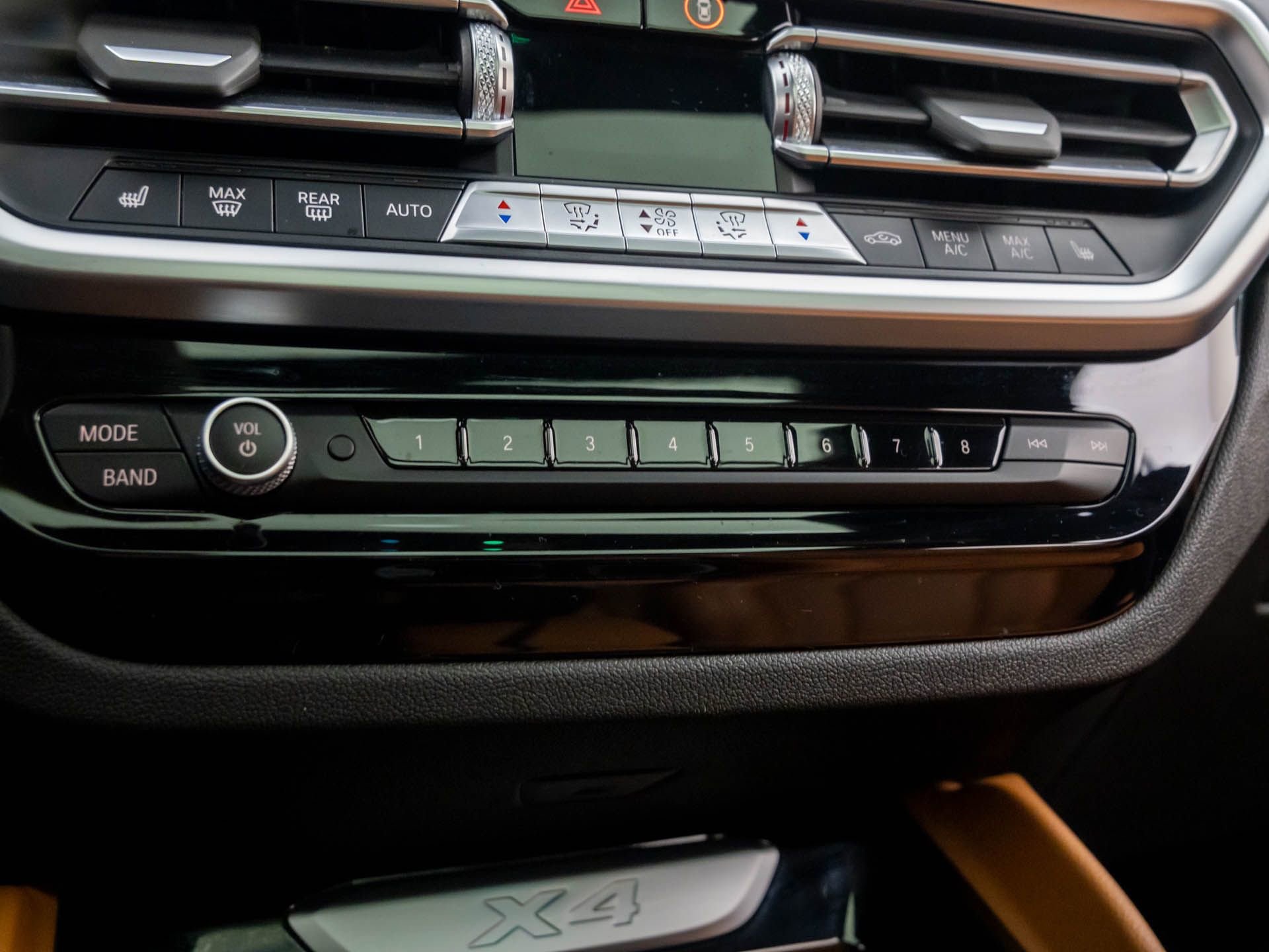 Used 2022 BMW X4 xDrive30i w/ Premium Package image 29