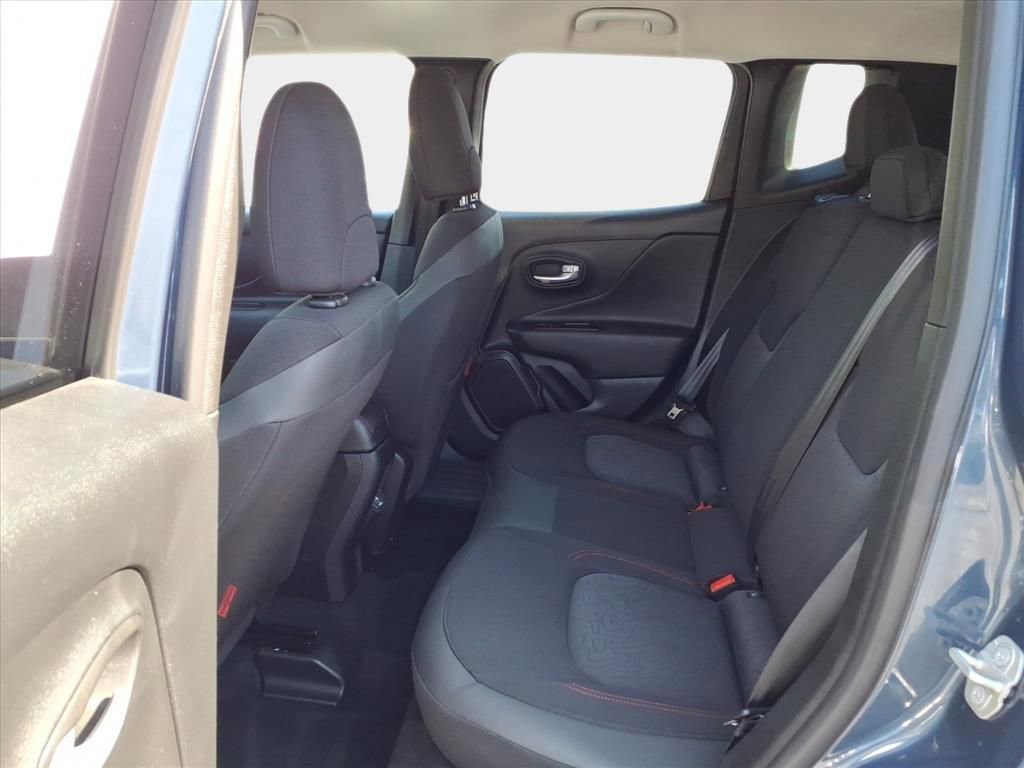 Used 2023 Jeep Renegade Trailhawk image 12