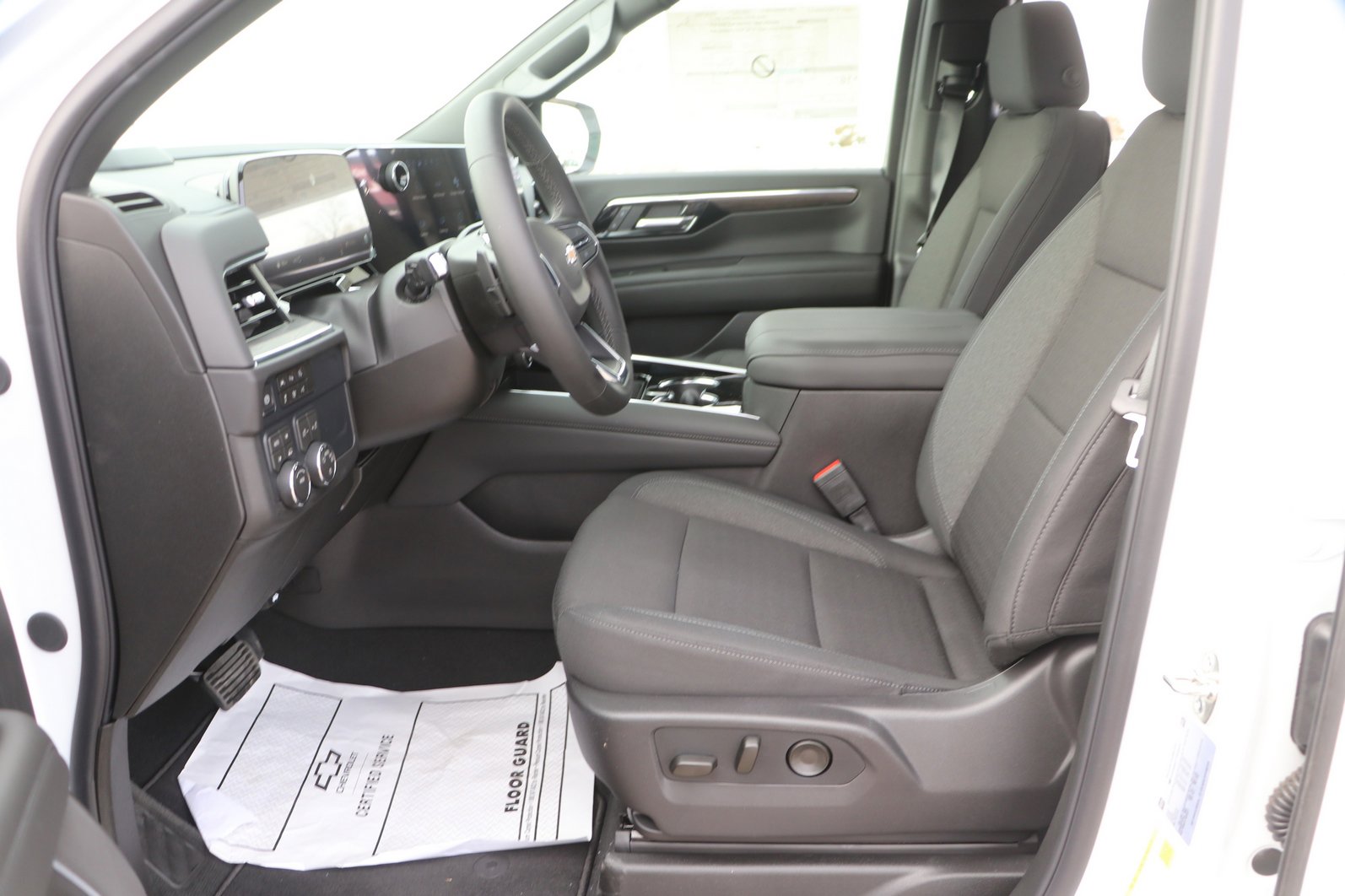 New 2026 Chevrolet Suburban LS image 14