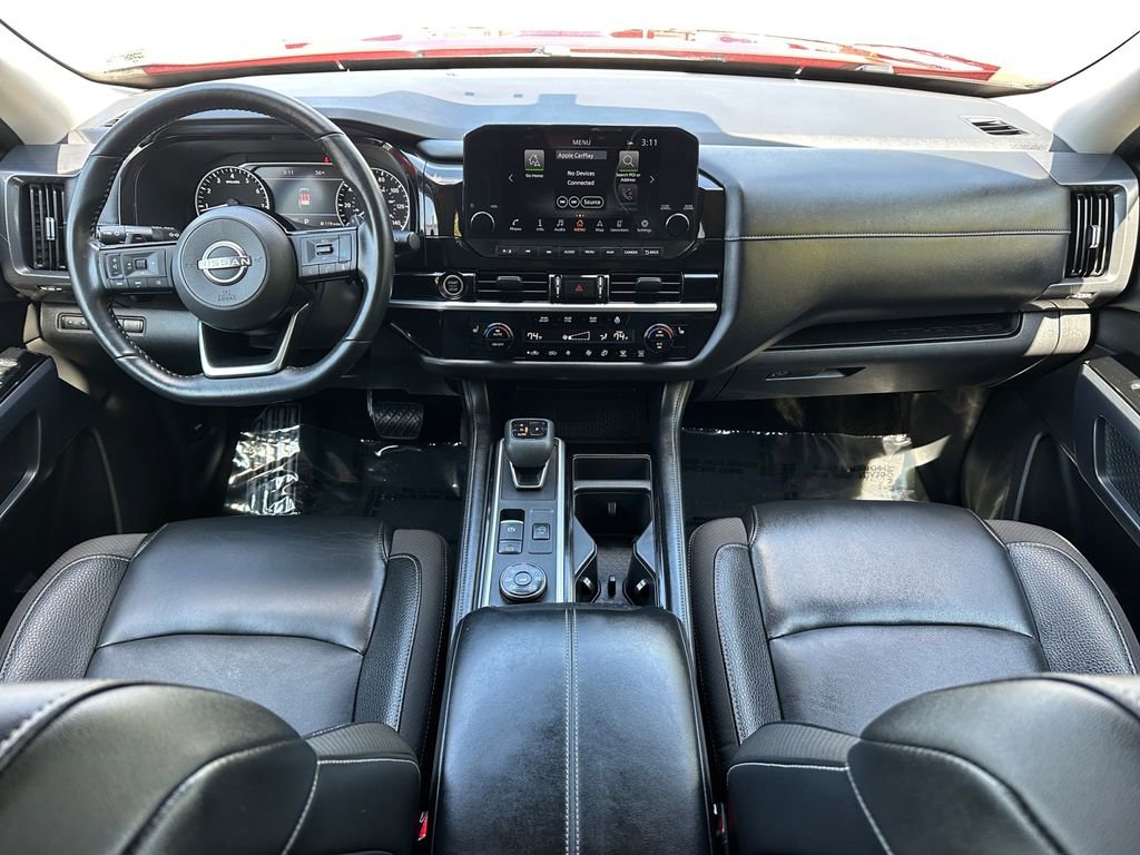 Used 2023 Nissan Pathfinder SL AWD/4WD image 10