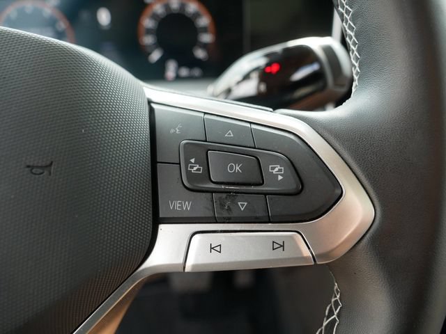 Certified 2025 Volkswagen Tiguan SE AWD/4WD image 26