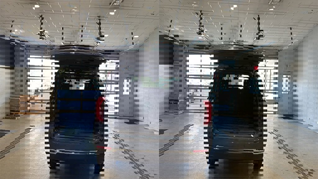 New 2026 GMC Yukon Elevation image 16