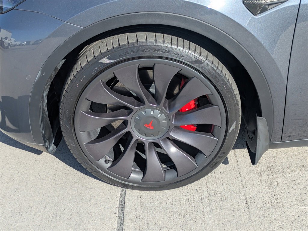 Used 2021 Tesla Model Y Performance image 11