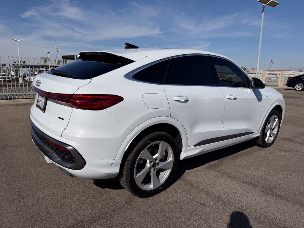 Used 2025 Audi Q5 Premium Plus w/ Premium Plus AWD/4WD image 6