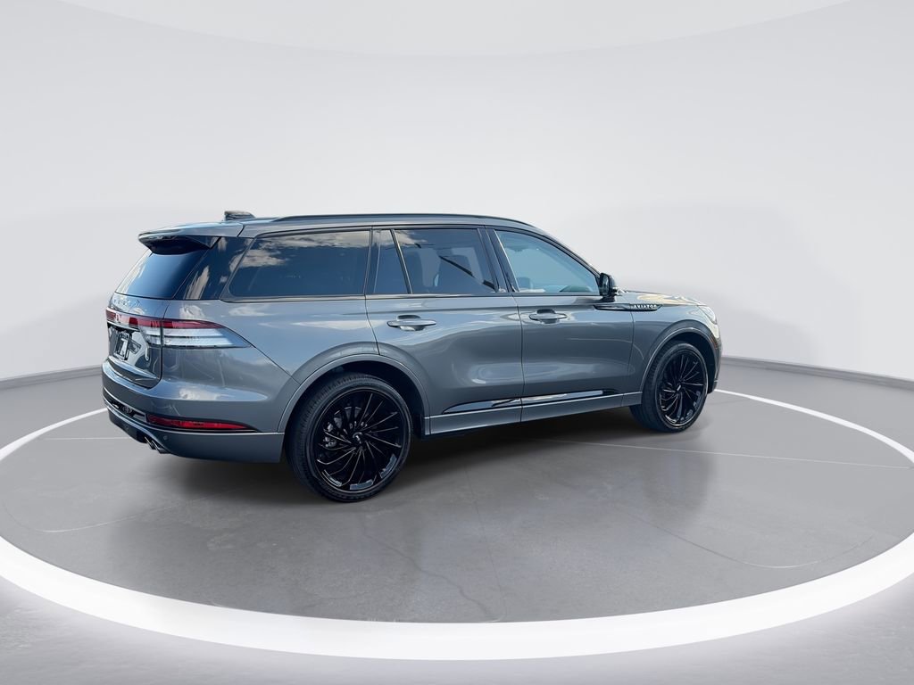 Used 2025 Lincoln Aviator Reserve w/ Equipment Group 201A image 8