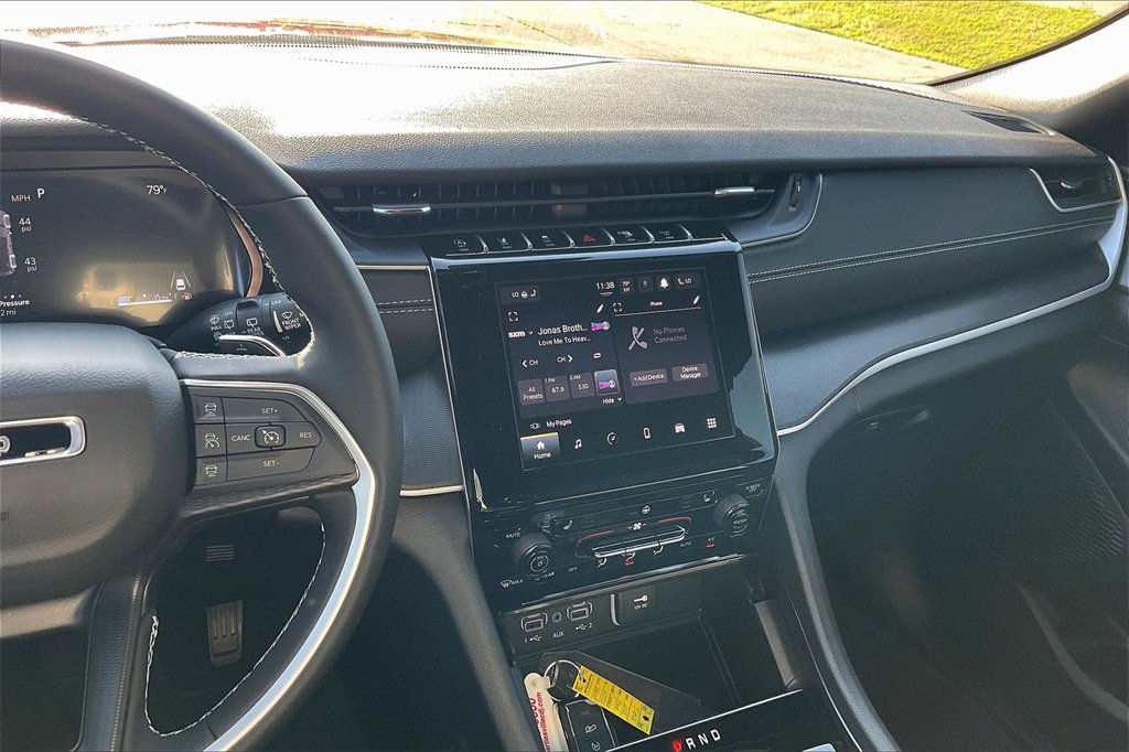 New 2025 Jeep Grand Cherokee Altitude image 7