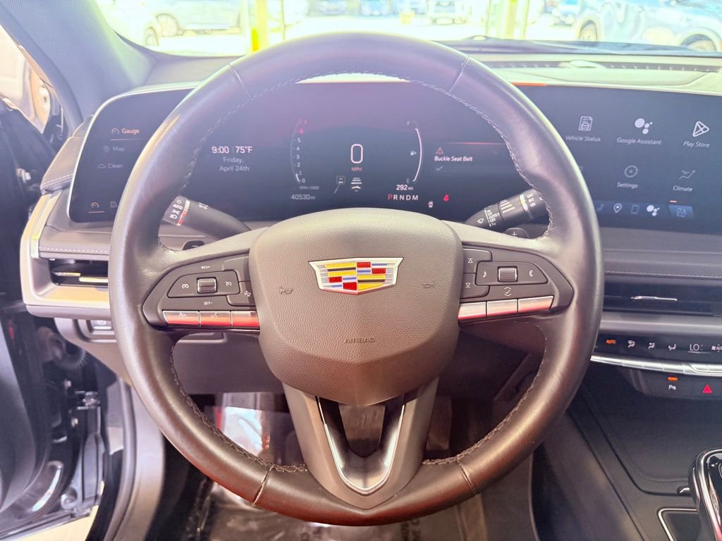 Used 2025 Cadillac XT4 Premium Luxury FWD image 18