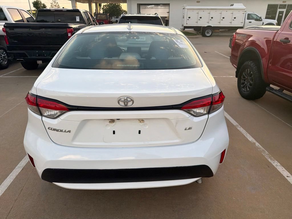 Used 2020 Toyota Corolla LE FWD image 4
