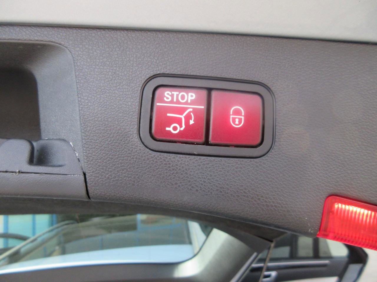 Used 2013 Mercedes-Benz E 350 4MATIC Wagon image 35