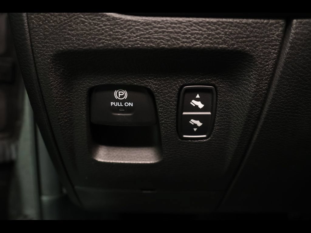 Used 2023 RAM 1500 Big Horn AWD/4WD image 16