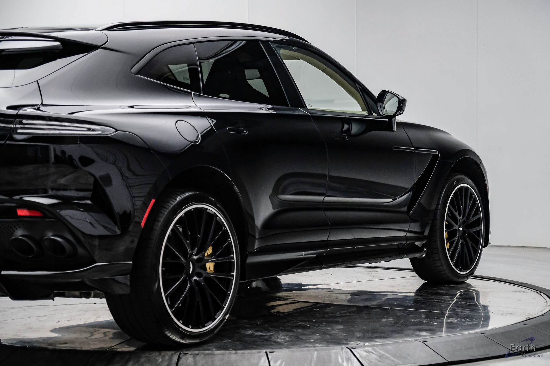 Used 2023 Aston Martin DBX 707 image 18
