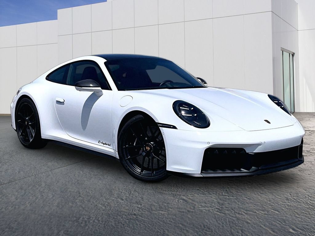 Certified 2025 Porsche 911 Carrera GTS RWD image 9