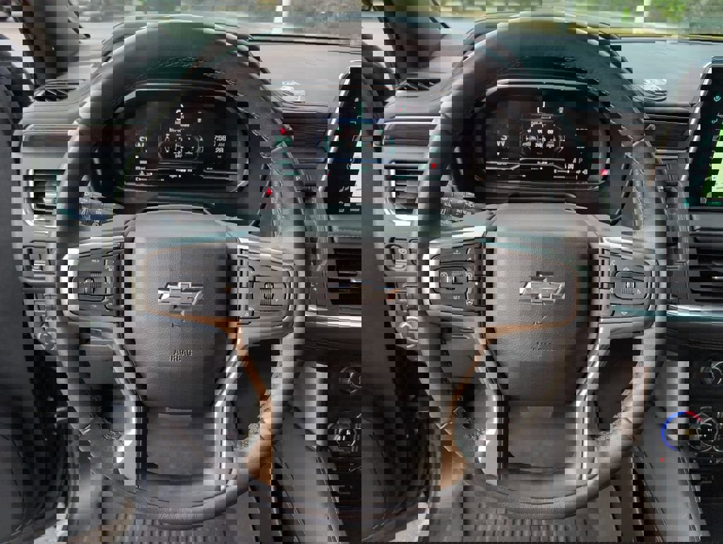 Used 2022 Chevrolet Tahoe Z71 w/ Off-Road Capability Package image 25