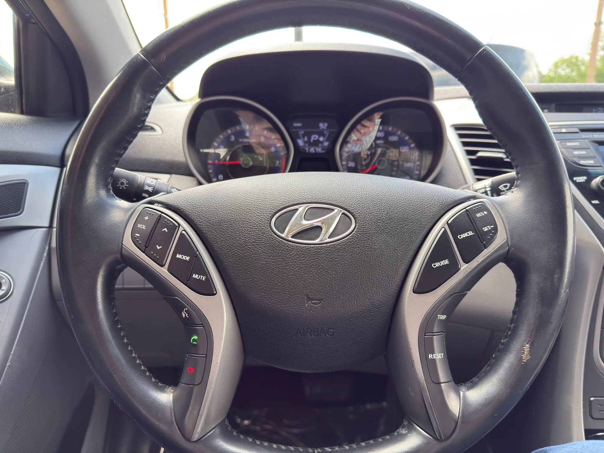 Used 2014 Hyundai Elantra FWD image 7