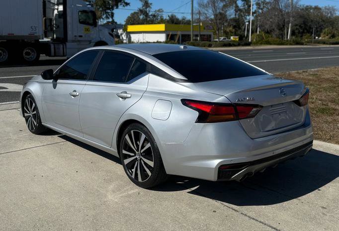 Used 2022 Nissan Altima 2.5 SR image 3