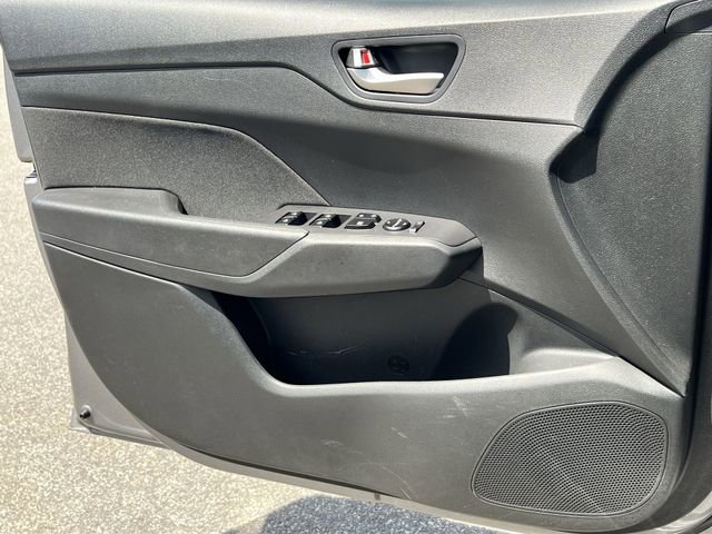 Used 2022 Hyundai Accent SE image 21