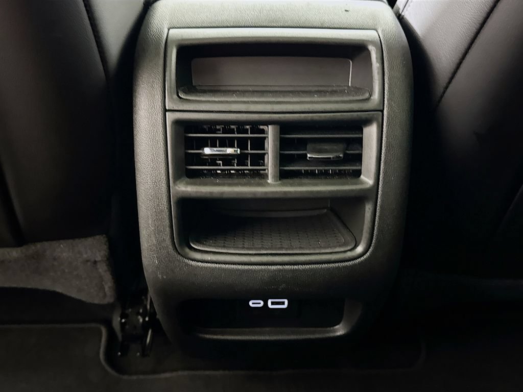 Used 2025 Cadillac XT5 Premium Luxury FWD image 25