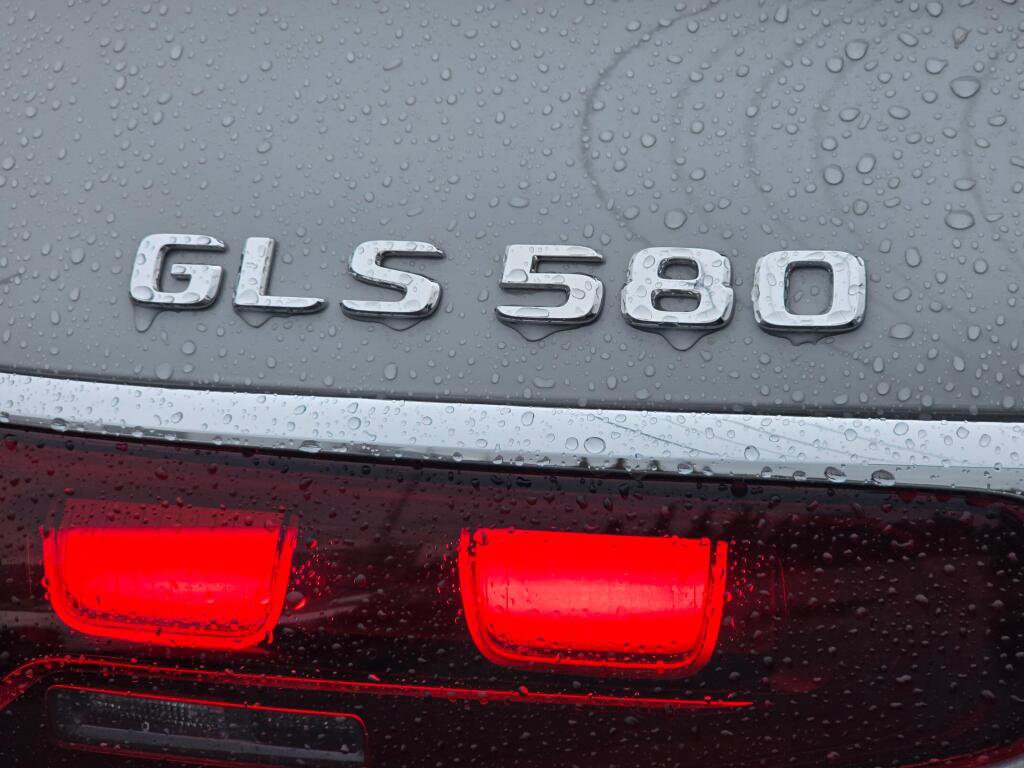 New 2026 Mercedes-Benz GLS 580 4MATIC image 33