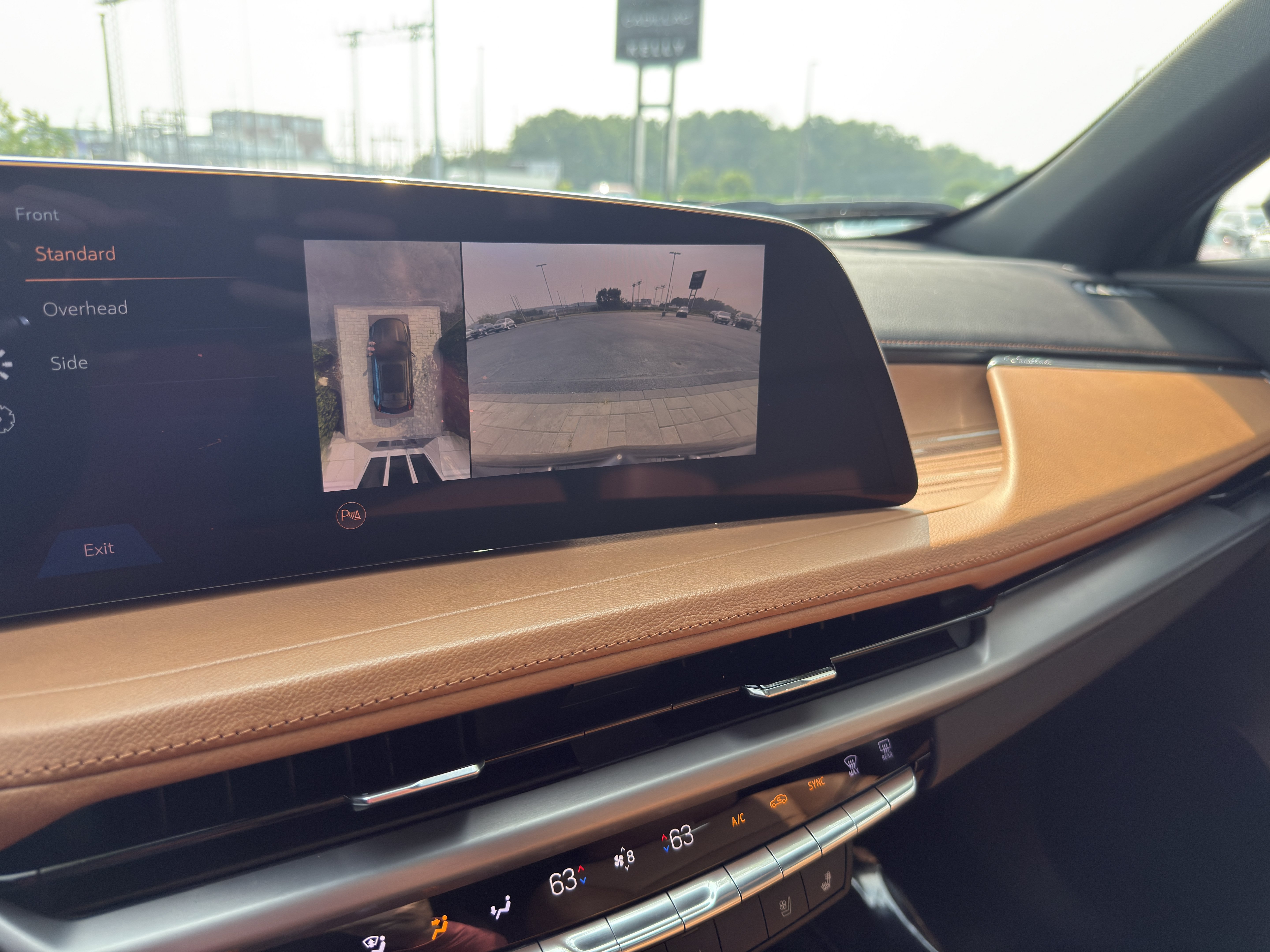 Used 2025 Cadillac XT4 Sport AWD/4WD image 14