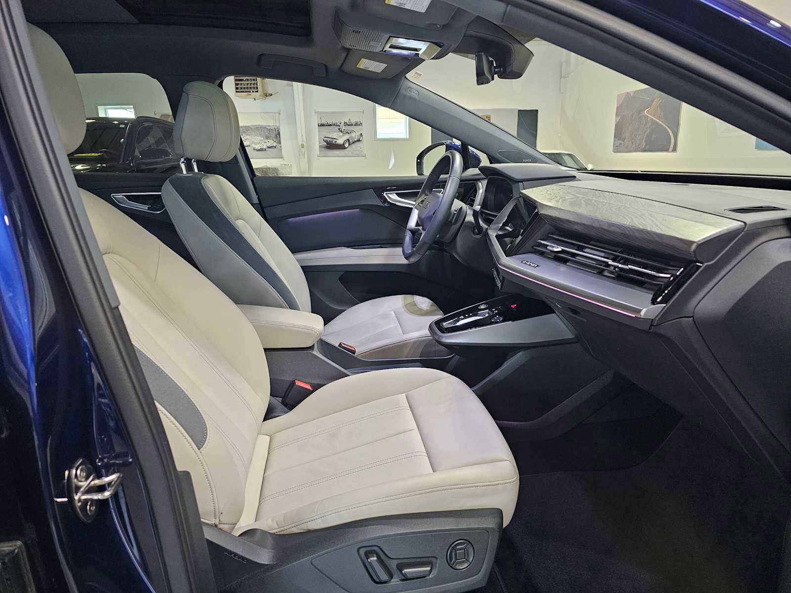 Used 2023 Audi Q4 e-tron Premium Plus w/ Premium Plus image 10