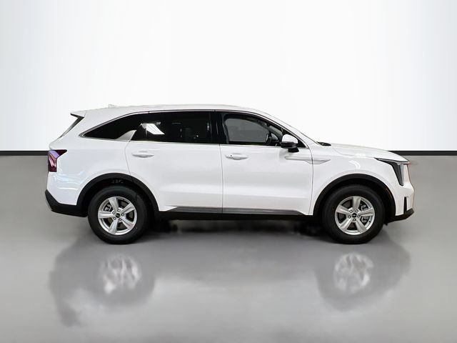 New 2026 Kia Sorento LX FWD image 8