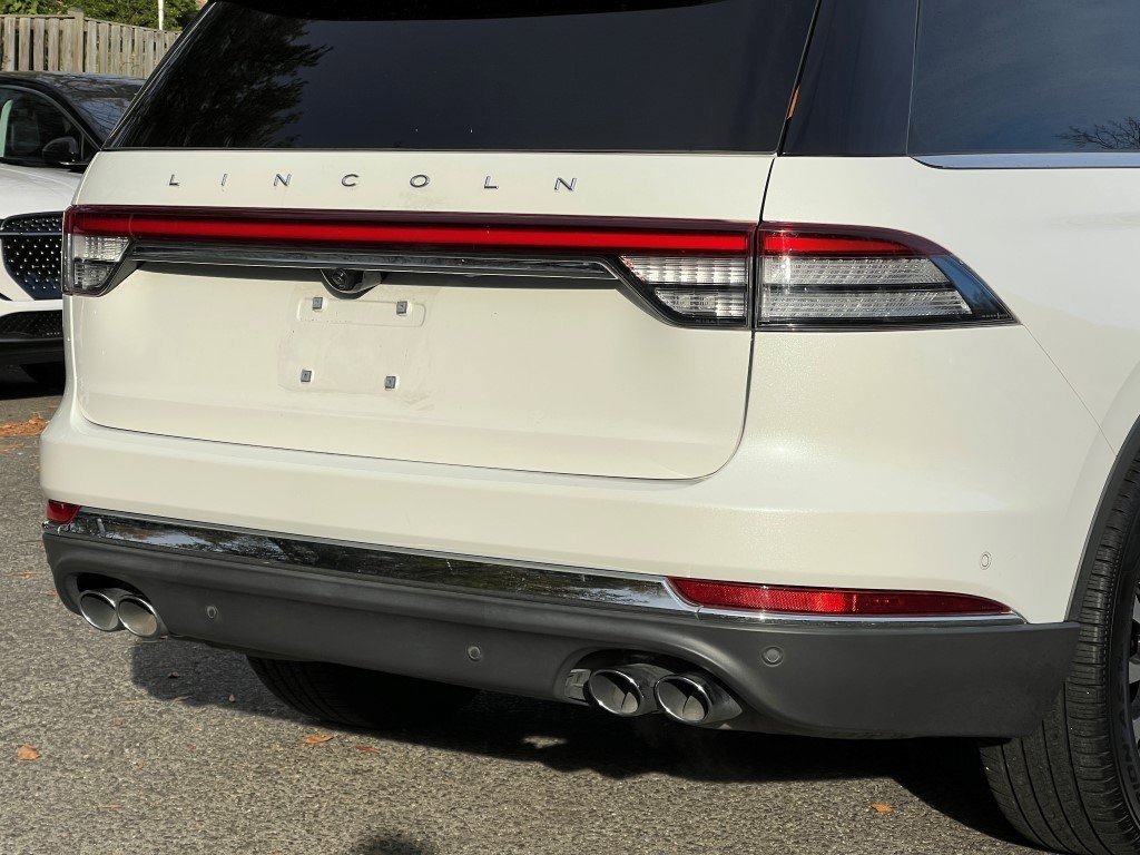 Certified 2022 Lincoln Aviator Reserve w/ Equipment Group 201A image 5