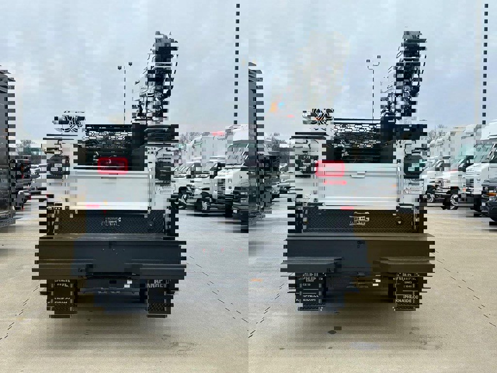 New 2024 Ford F550 4x4 Regular Cab Super Duty image 13