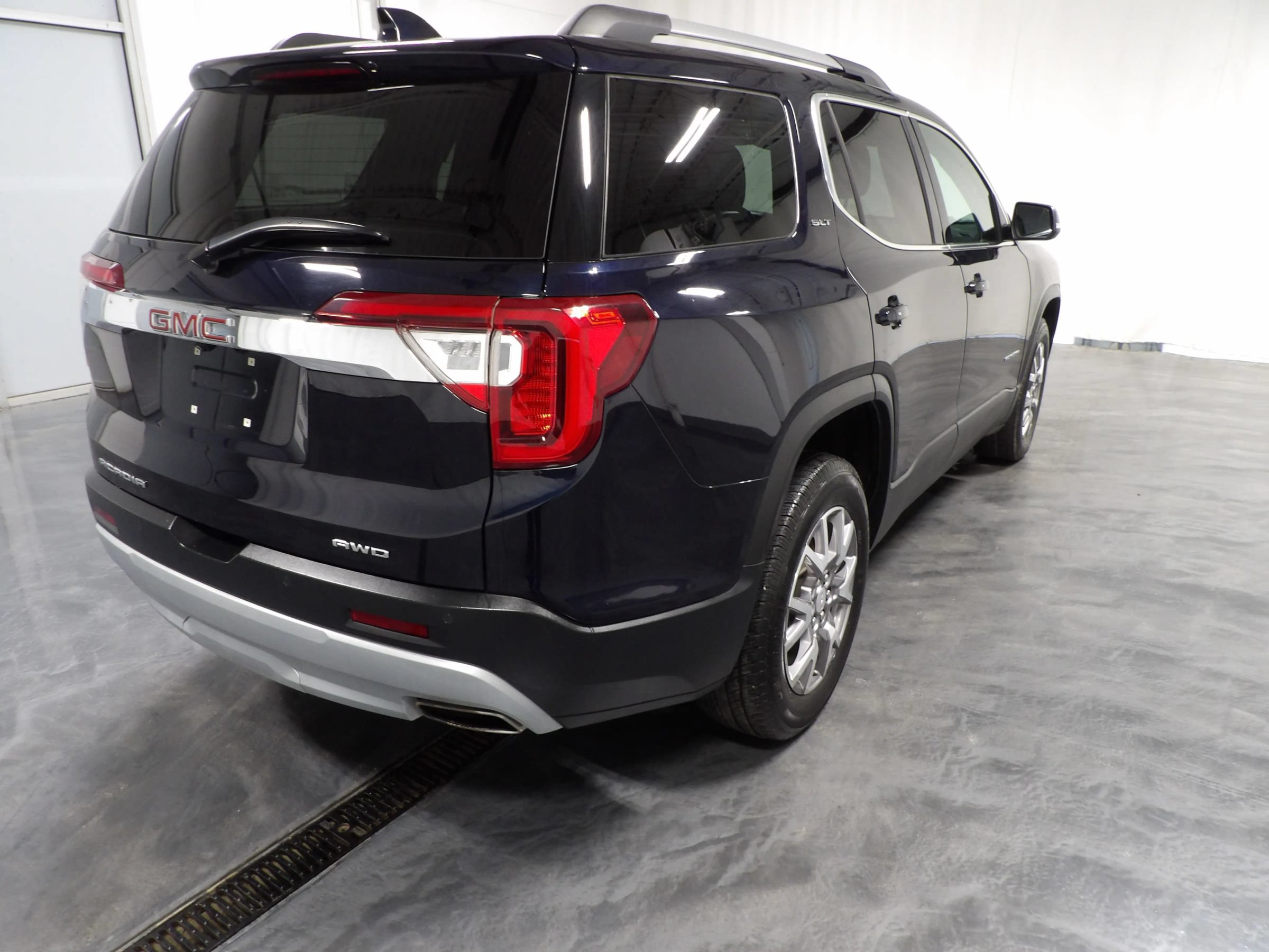 Used 2022 GMC Acadia SLT w/ Preferred Package AWD/4WD image 5