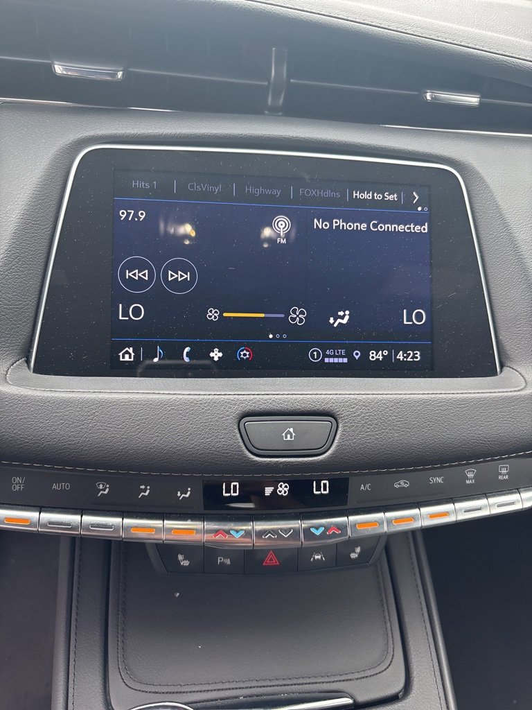 Used 2023 Cadillac XT4 Premium Luxury w/ Cold Weather Package image 28