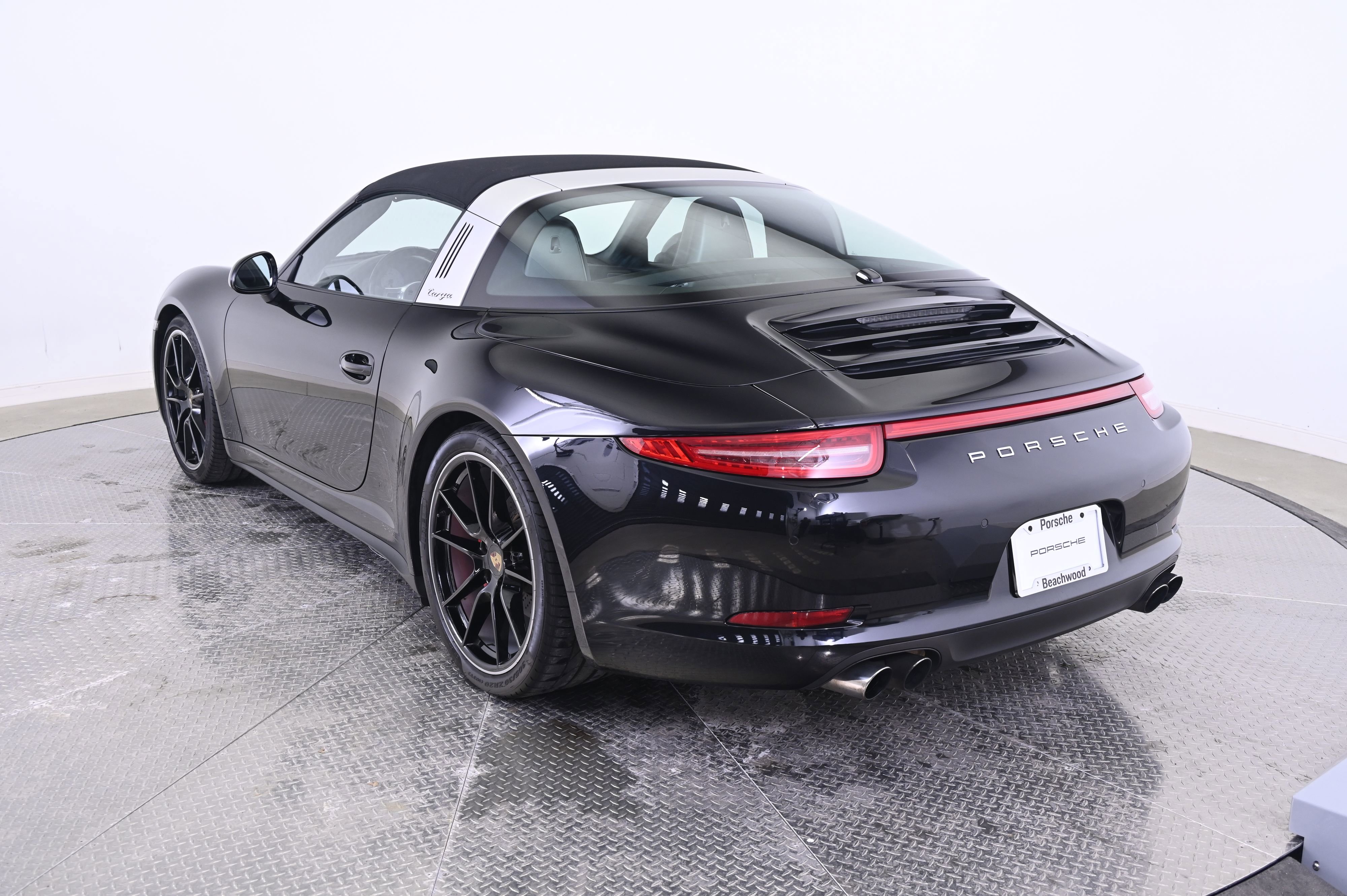 Used 2015 Porsche 911 Targa 4S image 13