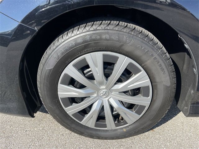 Used 2023 Toyota Camry LE image 10