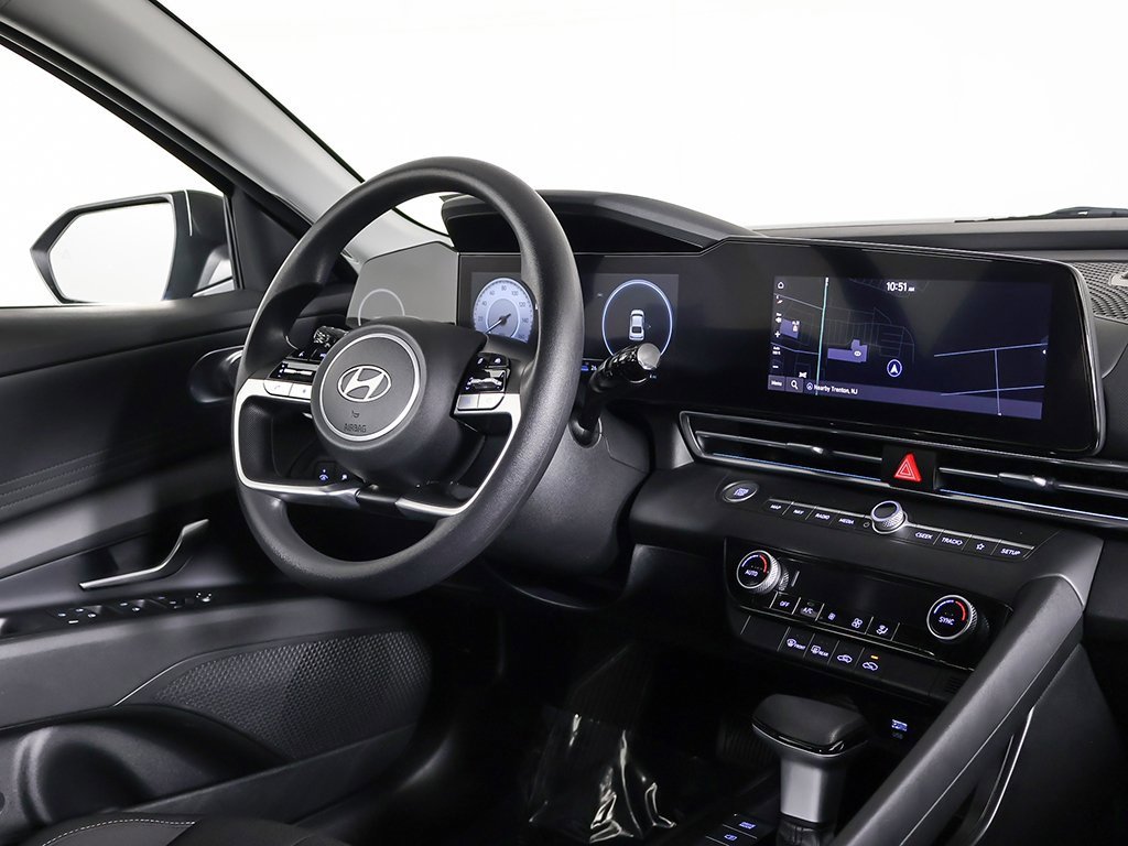 Used 2024 Hyundai Elantra SEL image 23