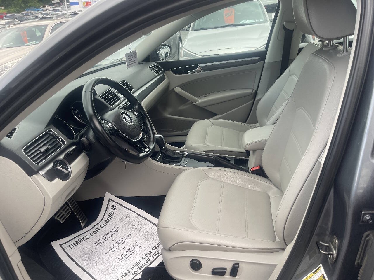 Used 2017 Volkswagen Passat 1.8T R-Line FWD image 9