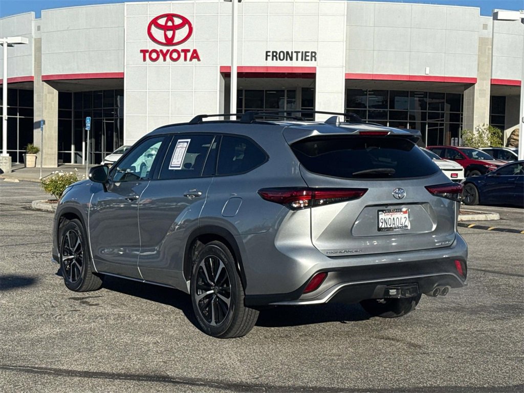 Used 2021 Toyota Highlander XSE image 5