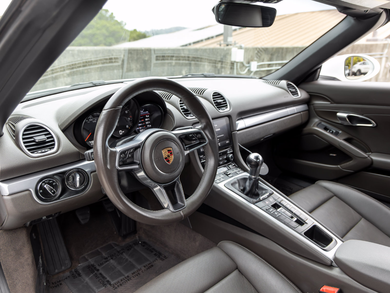 Certified 2017 Porsche 718 Boxster RWD image 4