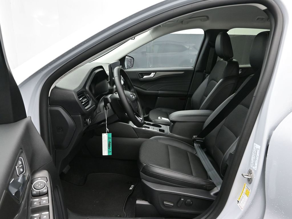 New 2026 Ford Escape SE image 13