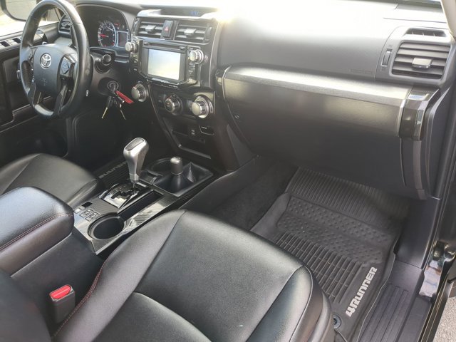 Used 2017 Toyota 4Runner TRD Off-Road Premium image 27
