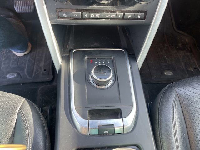 Used 2018 Land Rover Discovery Sport SE image 35