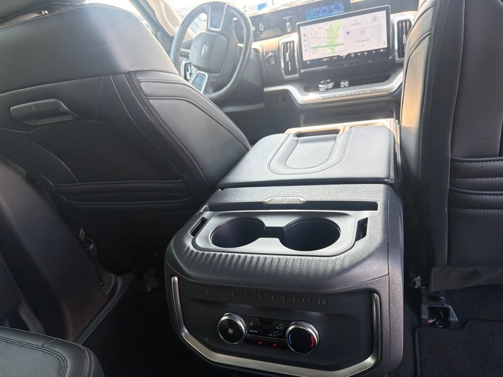 Used 2025 Ford Expedition Platinum AWD/4WD image 49