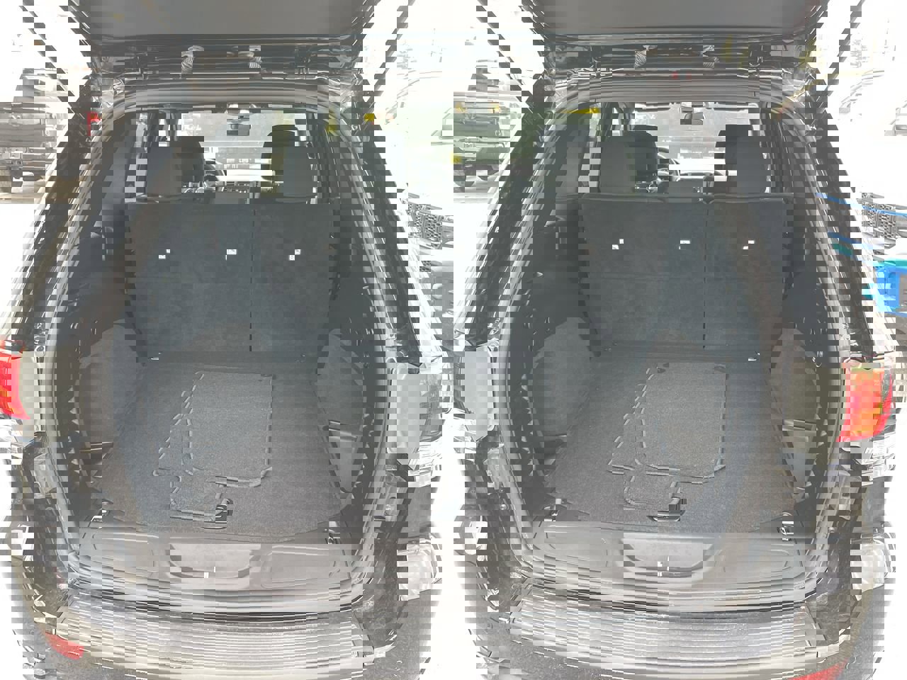 Used 2019 Jeep Grand Cherokee Laredo image 22