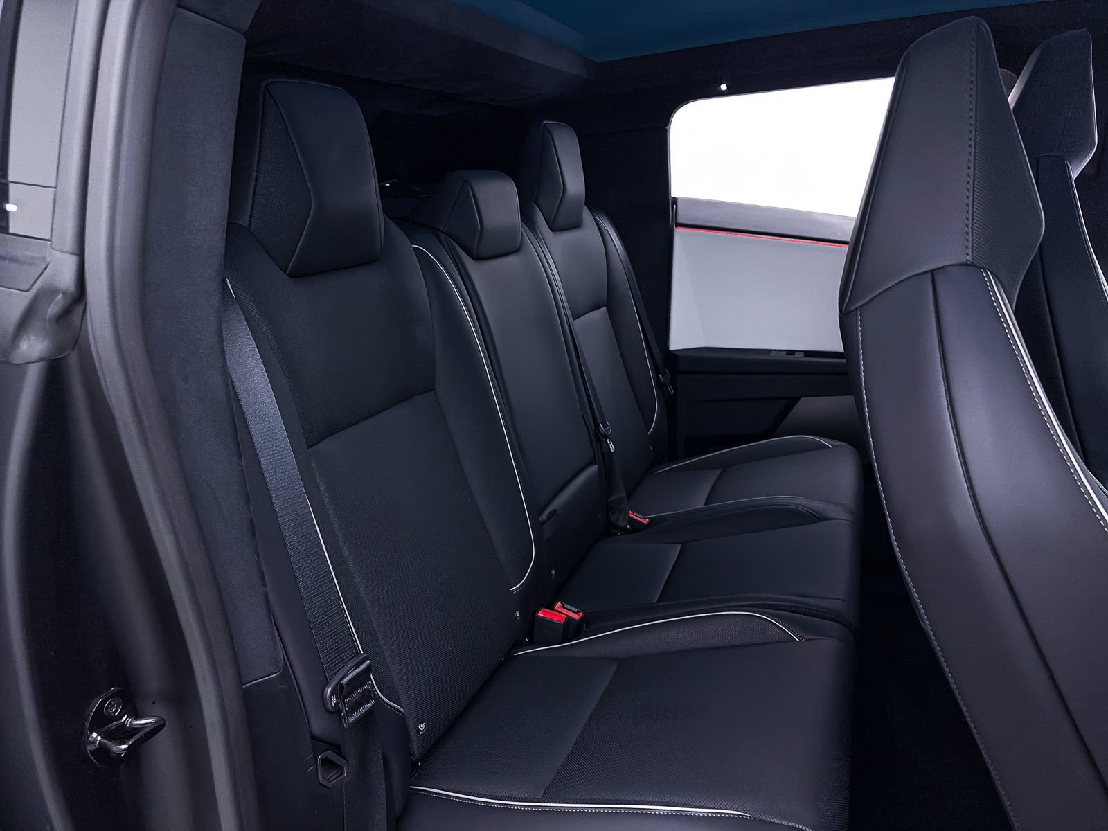 Used 2024 Tesla Cybertruck AWD Crew Cab image 35