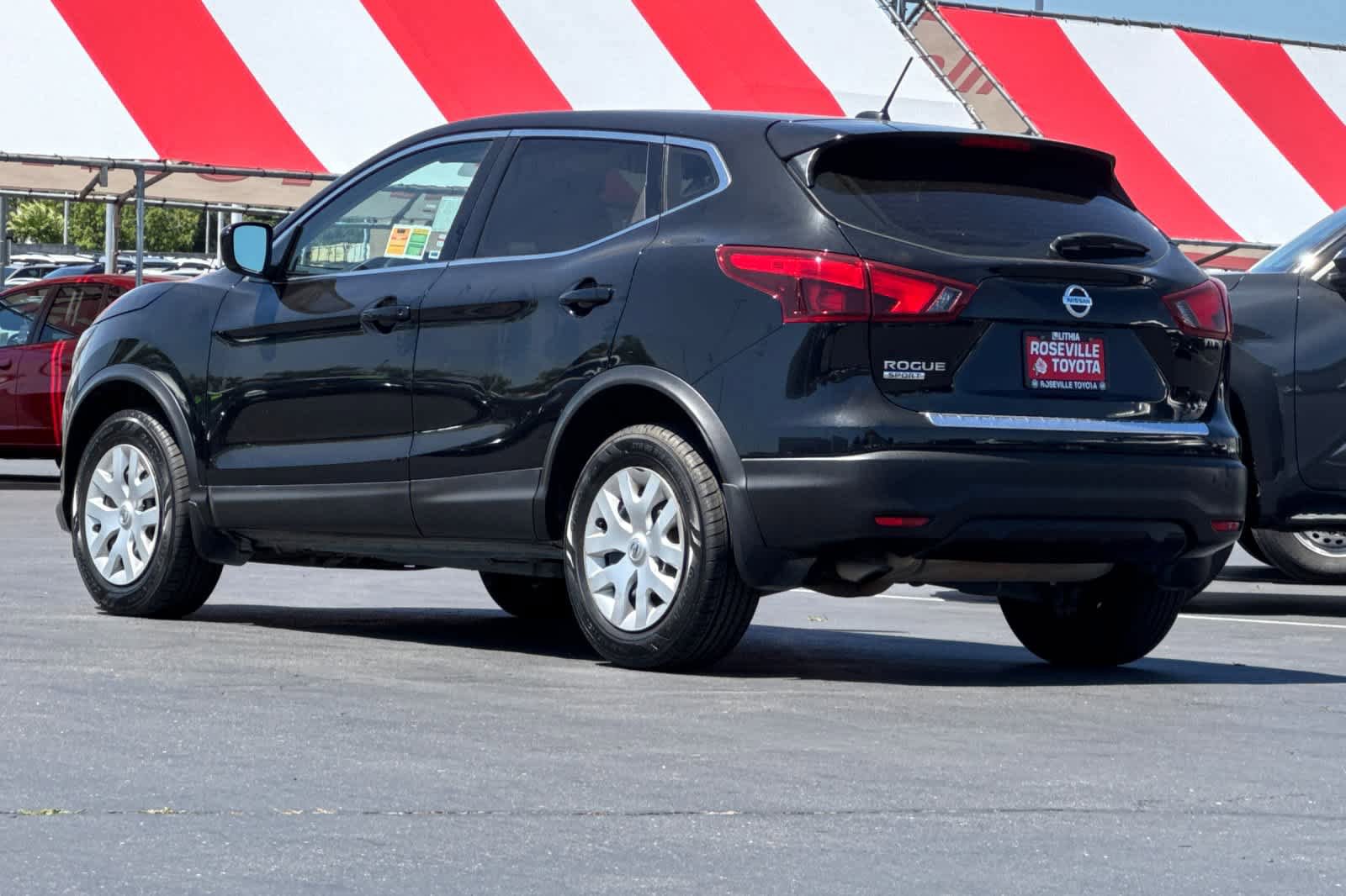 Used 2019 Nissan Rogue Sport S FWD image 7