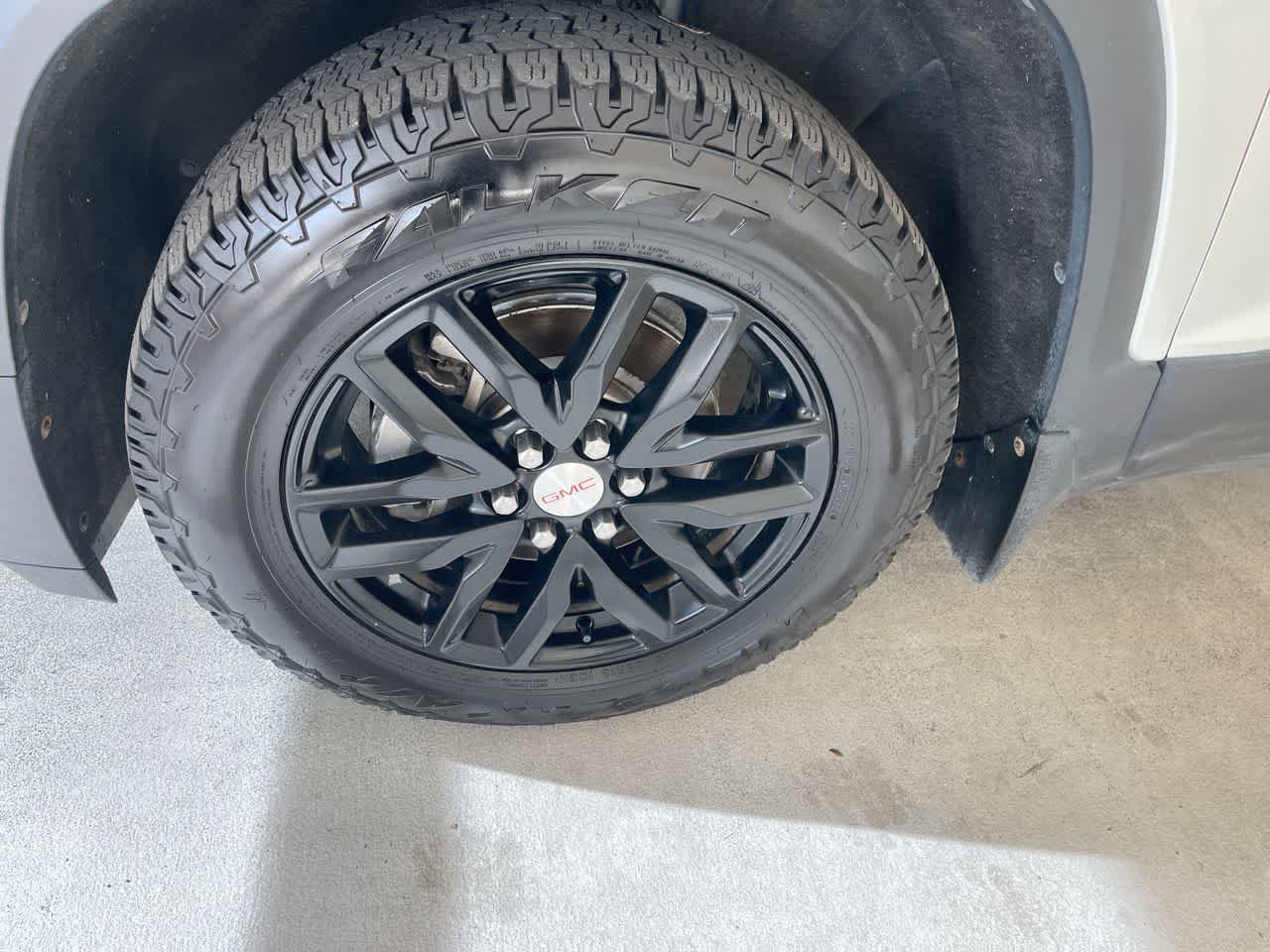 Used 2018 GMC Acadia SLT AWD/4WD image 10